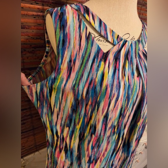 Evan Picone Multicolor Sleeveless Keyhole Camisole - Picture 5 of 6